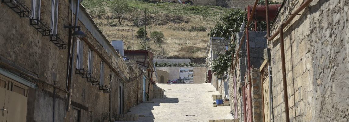 Магалам и по старой части города Дербент